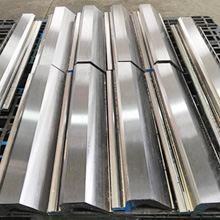 博航提示您數控折彎機模具安裝調試要注意什么